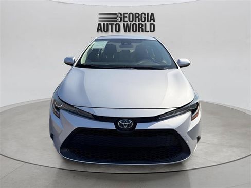 Used 2021 Toyota Corolla LE FWD image 17