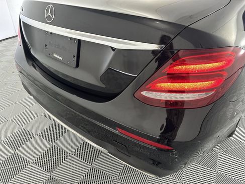 Used 2018 Mercedes-Benz E 300 image 26