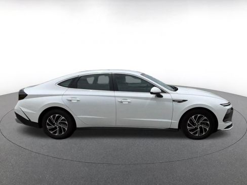 Used 2026 Hyundai Sonata Blue FWD image 16