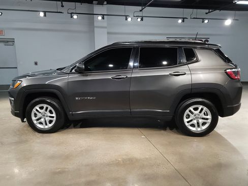 Used 2018 Jeep Compass Sport w/ Tech Group image 4