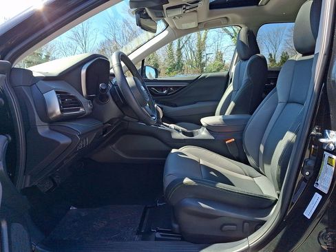 Used 2025 Subaru Outback Onyx Edition XT image 13