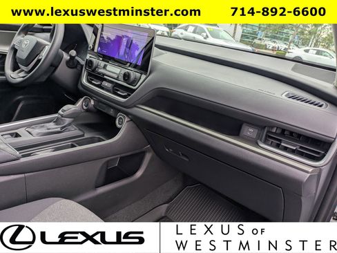 Used 2026 Toyota Grand Highlander LE image 6