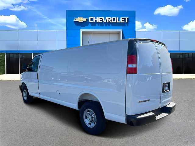 New 2026 Chevrolet Express 2500 Extended w/ Communications Package RWD image 6