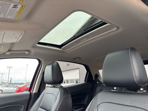 Used 2022 Ford EcoSport Titanium image 15