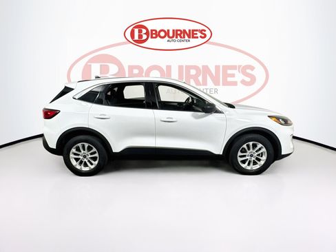 Used 2022 Ford Escape SE AWD/4WD image 9