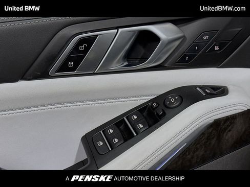 Used 2024 BMW X5 sDrive40i w/ M Sport Package image 3