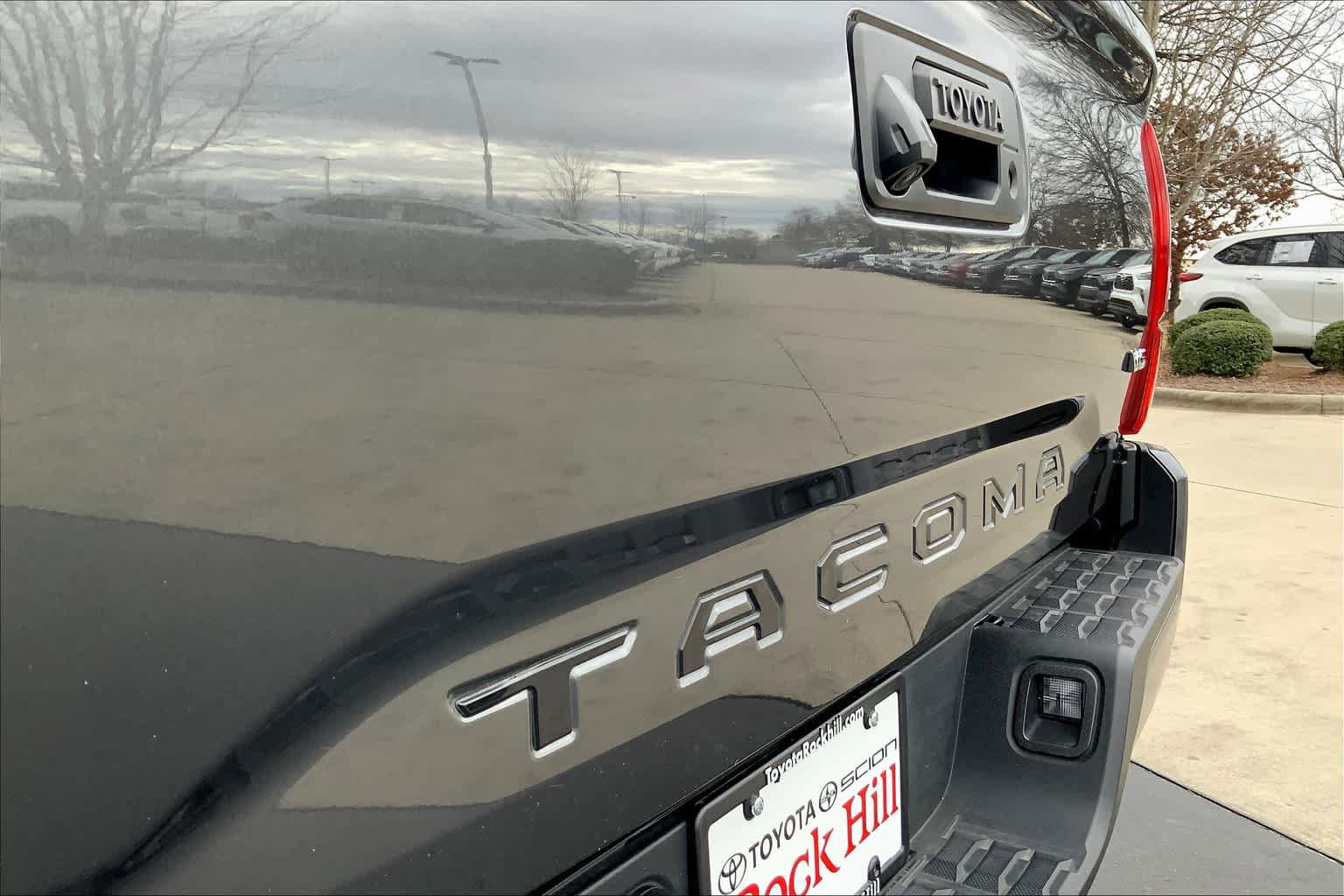 Used 2019 Toyota Tacoma TRD Sport w/ TRD Premium Sport Package RWD image 33