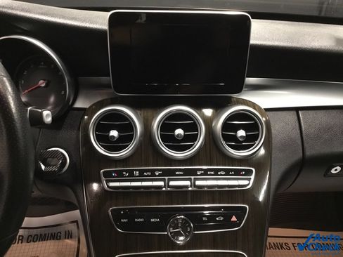 Used 2018 Mercedes-Benz C 300 4MATIC Sedan image 47