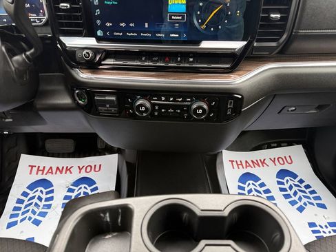 Used 2024 Chevrolet Silverado 3500 LT image 11