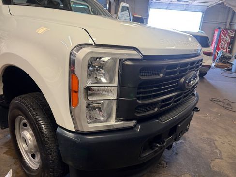 Used 2023 Ford F350 XL AWD/4WD image 27