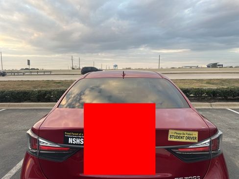 Used 2016 Lexus GS 200t image 7