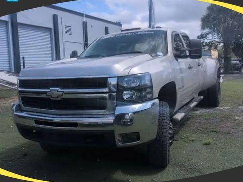 Used 2009 Chevrolet Silverado 3500 LT w/ Interior Plus Package AWD/4WD image 1