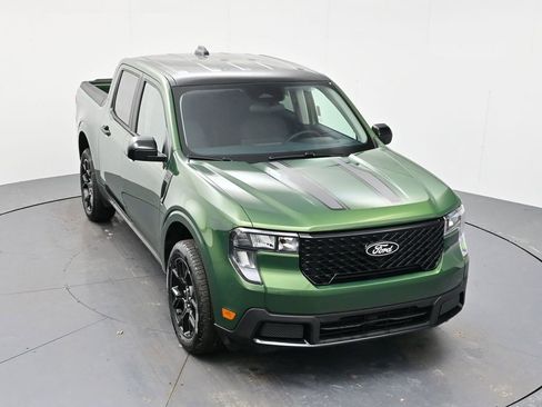 New 2025 Ford Maverick XLT w/ XLT Luxury Package image 33