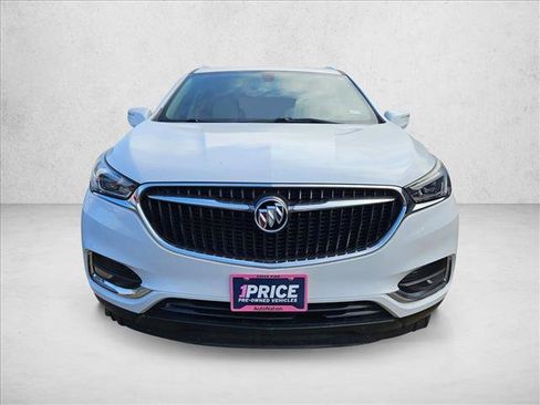 Used 2019 Buick Enclave Essence image 2