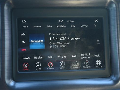 Used 2018 Dodge Challenger SXT w/ Blacktop Package image 33