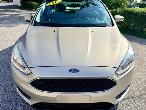 Used 2017 Ford Focus SE FWD image 10