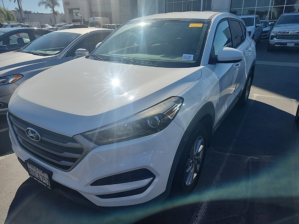 Used 2017 Hyundai Tucson SE w/ Cargo Package FWD image 3