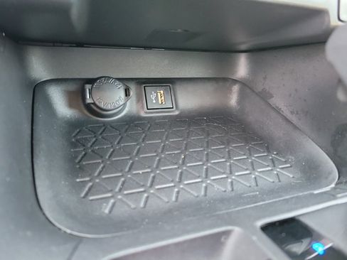 Used 2023 Toyota RAV4 LE FWD image 11