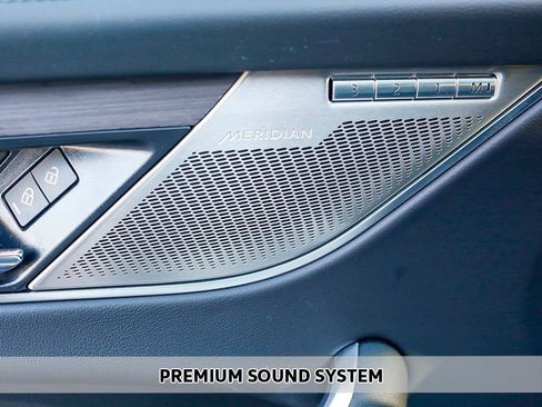 Used 2022 Jaguar F-PACE S image 5