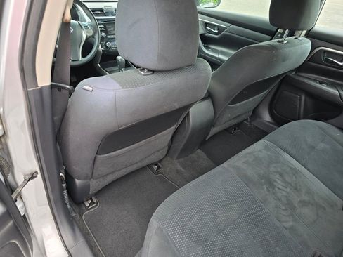 Used 2015 Nissan Altima 2.5 SV FWD image 24