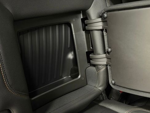 Certified 2023 GMC Sierra 1500 AT4 w/ AT4 Preferred Package image 25