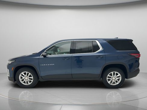 Used 2023 Chevrolet Traverse LS w/ Safety Package AWD/4WD image 7