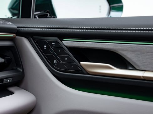 Used 2024 Porsche Macan Turbo Electric image 39