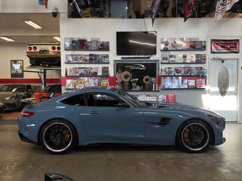 Used 2019 Mercedes-Benz AMG GT R image 5