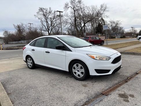 Used 2015 Ford Focus S image 5