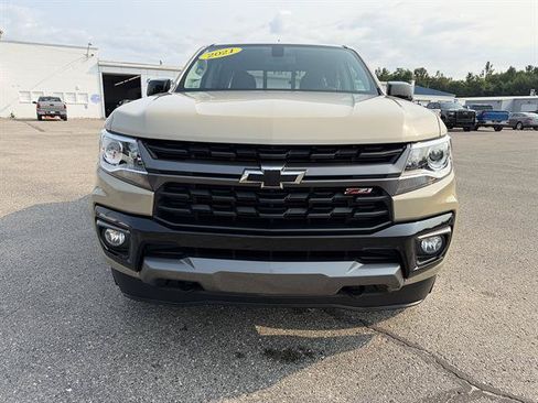 Used 2021 Chevrolet Colorado Z71 AWD/4WD image 2