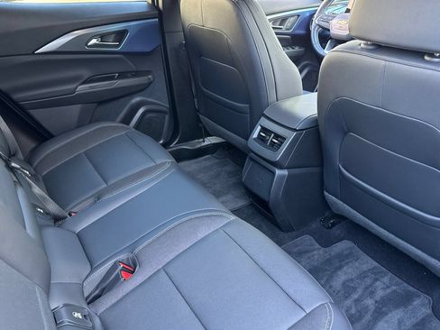 Used 2024 Chevrolet Equinox EV LT FWD image 16