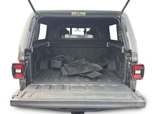 Used 2022 Jeep Gladiator Rubicon w/ LED Lighting Group image 26