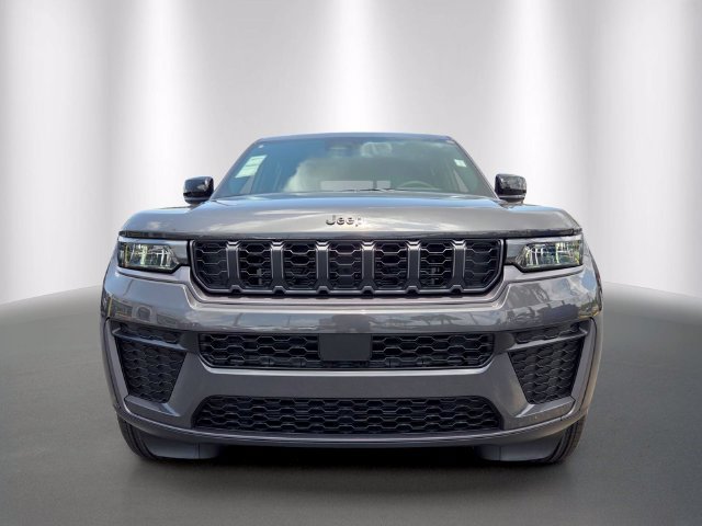 New 2026 Jeep Grand Cherokee Altitude RWD image 2