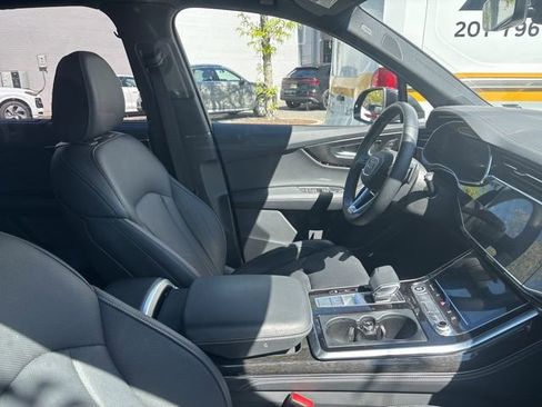Certified 2025 Audi Q7 3.0T Prestige w/ Prestige Package AWD/4WD image 10