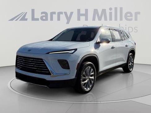 Used 2025 Buick Enclave Preferred FWD image 1