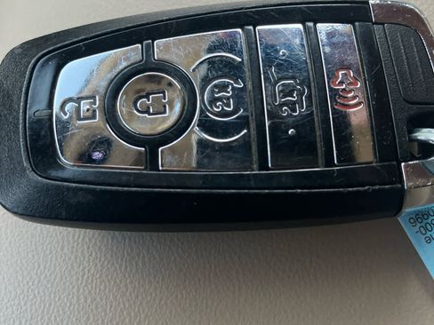 Used 2021 Lincoln Corsair Standard AWD w/ Premium Package image 34