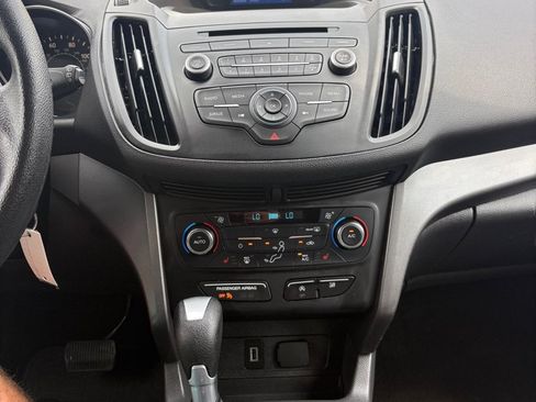 Used 2017 Ford Escape SE w/ SE Cold Weather Package FWD image 15