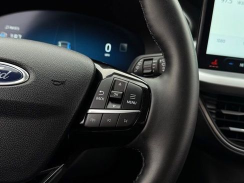 Certified 2025 Ford Escape Platinum image 9