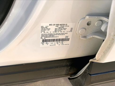 Used 2022 Ford Explorer ST w/ Equipment Group 401A AWD/4WD image 32