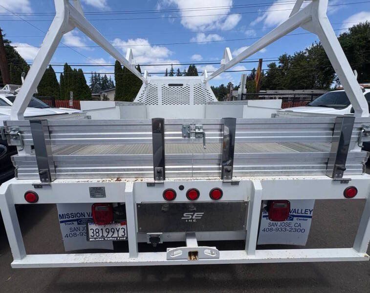 Used 2024 Ford F350 XL w/ XL Chrome Package AWD/4WD image 3