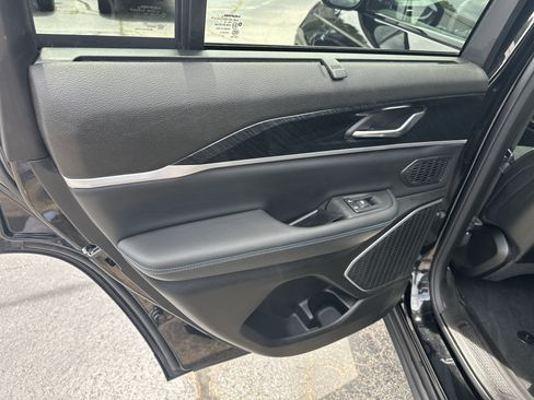 Used 2022 Jeep Grand Cherokee Trailhawk w/ Advanced Protech Group II AWD/4WD image 25