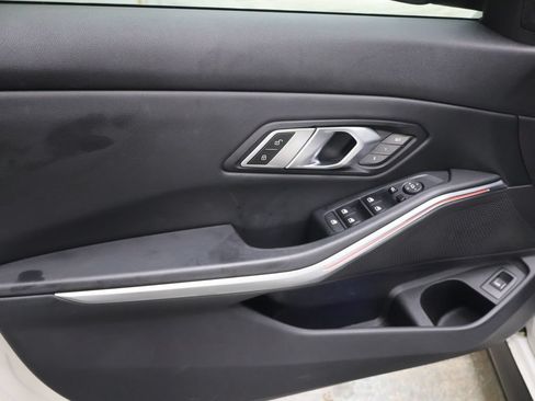 Used 2022 BMW 330i Sedan w/ M Sport Package RWD image 15