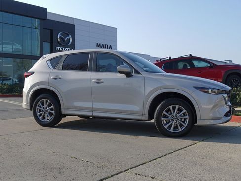 Certified 2025 MAZDA CX-5 AWD 2.5 S w/ Preferred Package image 4