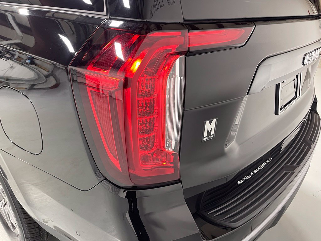 Used 2024 GMC Yukon XL Denali Ultimate AWD/4WD image 14