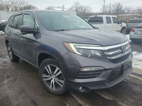 Used 2018 Honda Pilot EX image 3
