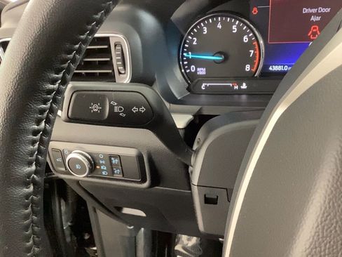 Used 2022 Ford Explorer XLT w/ Equipment Group 202A image 24