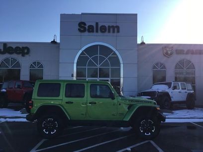 New 2026 Jeep Wrangler Unlimited Rubicon w/ Safety Group