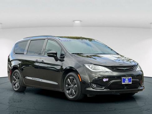Used 2019 Chrysler Pacifica Limited w/ Advanced Safetytec Group FWD image 8
