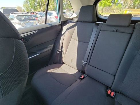 Used 2021 Toyota RAV4 LE image 4