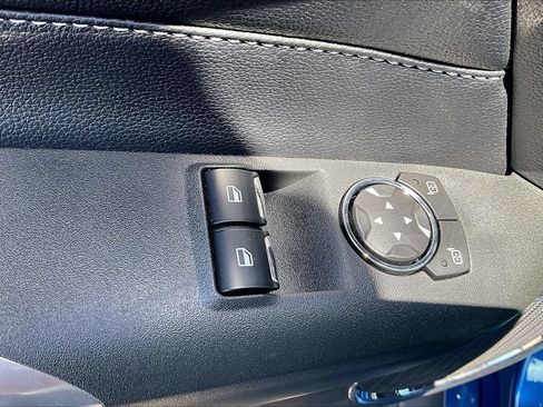 Used 2017 Ford Mustang GT Premium w/ Equipment Group 401A RWD image 8